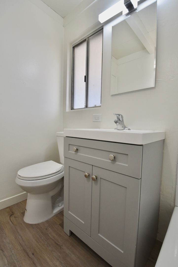 Building Photo - 6125 Whitsett Ave