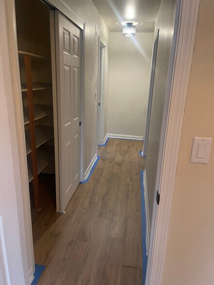 Building Photo - 5963 Teakwood Dr