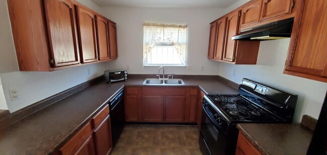 Building Photo - 14258 Pacific Point Dr