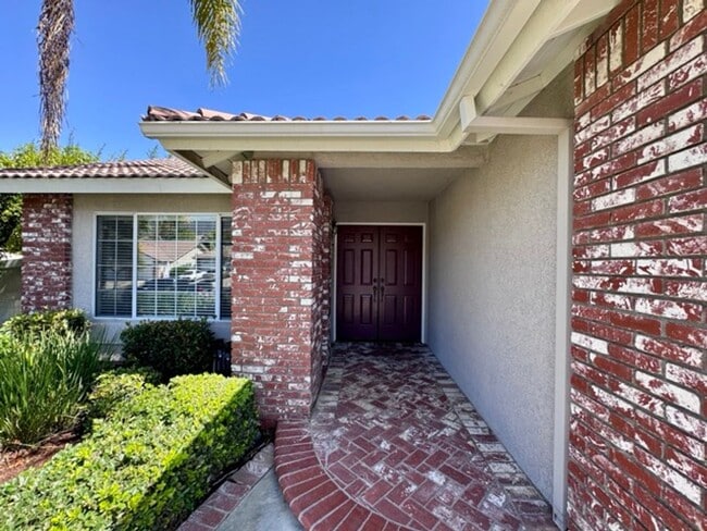 Building Photo - Spacious South Corona Single Story with 3 ...