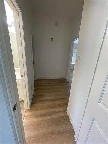 Building Photo - 2049 Sunny Side Dr