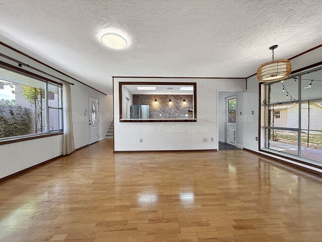 Building Photo - 4517 S Hesperides St