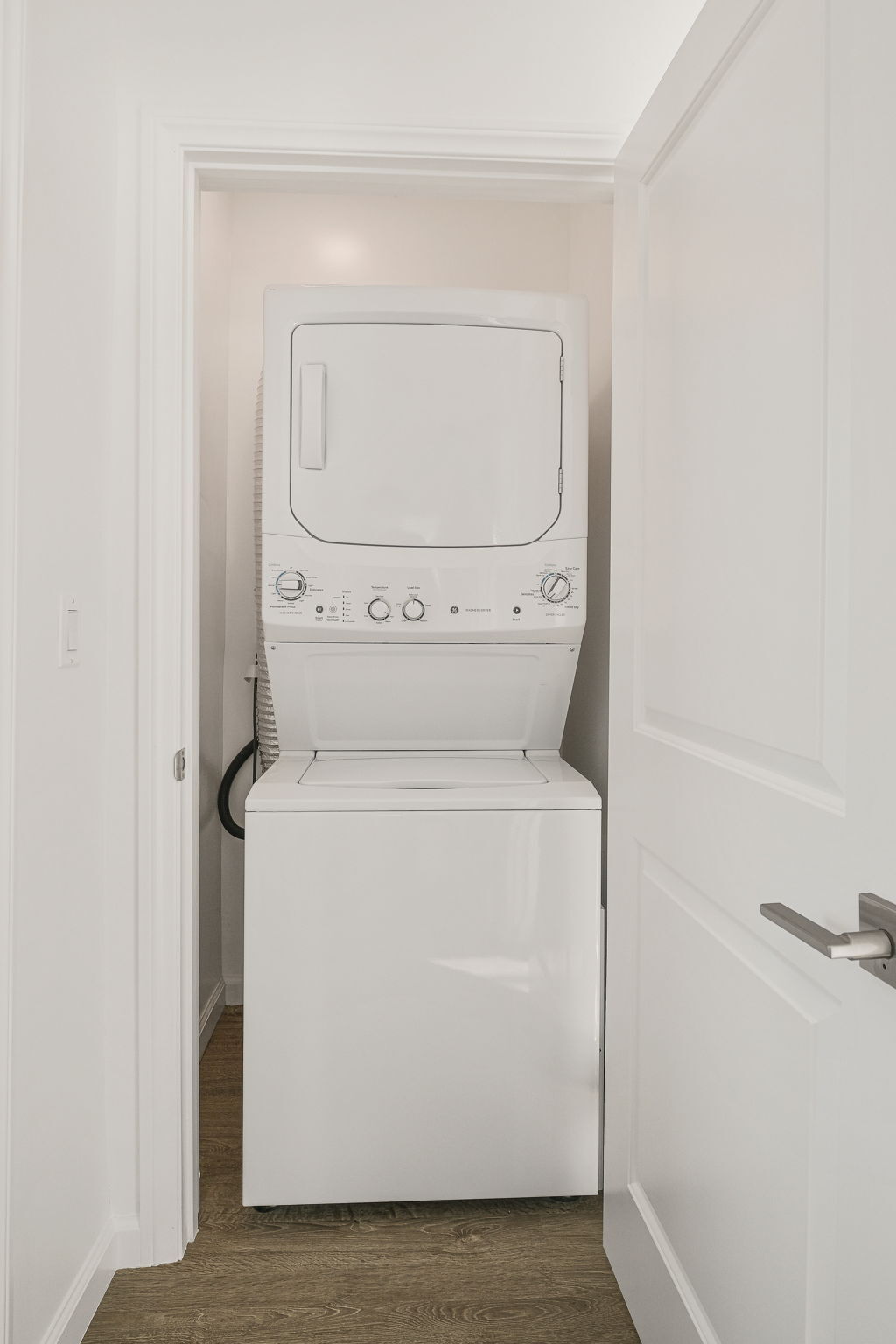 Building Photo - 1238 S Burnside Ave