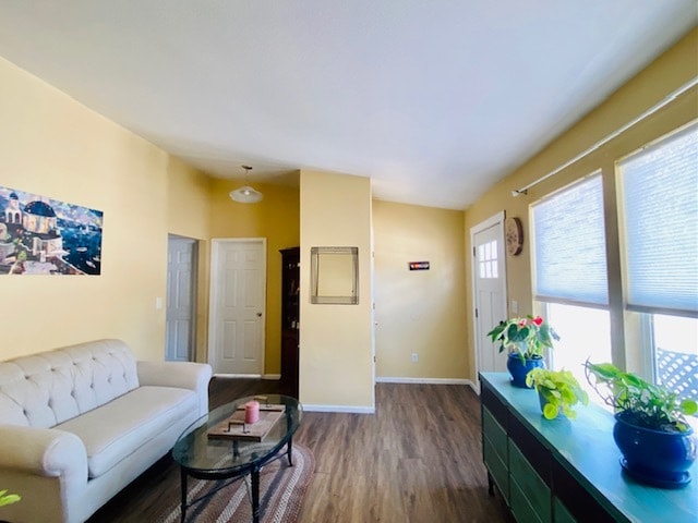 Building Photo - 1510 W Maple Ave