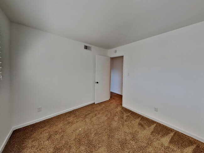 Building Photo - Fantastic 4/2 Home in El Sobrante