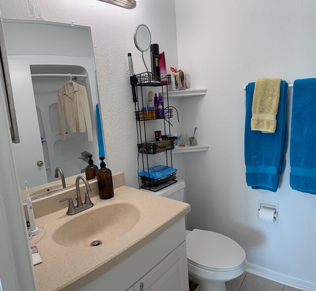 Building Photo - 183 11th Ave N