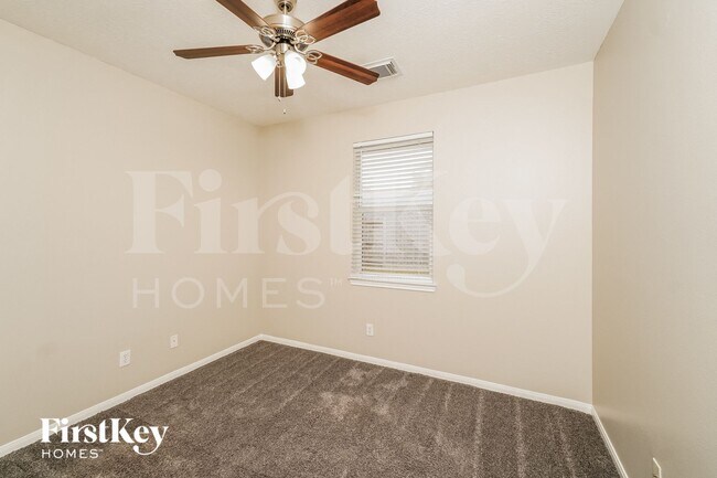 Building Photo - 323 Diamond Bay Dr