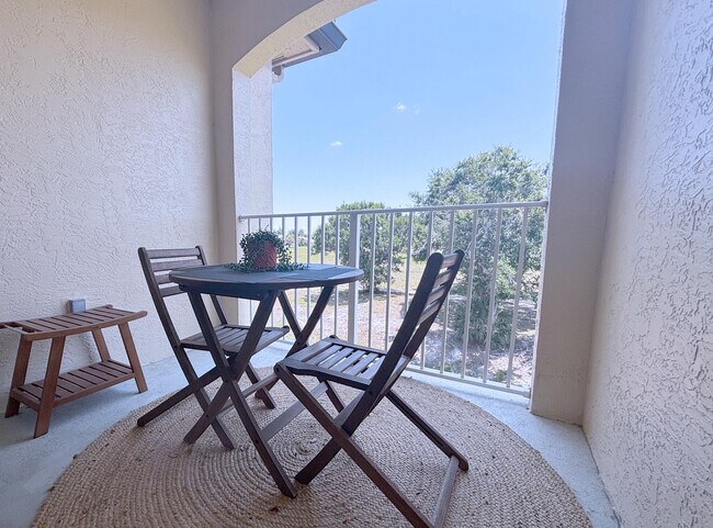 Building Photo - 2080 Greenview Shores Blvd