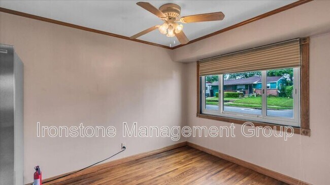 Building Photo - 4956 S Maybelle Ave