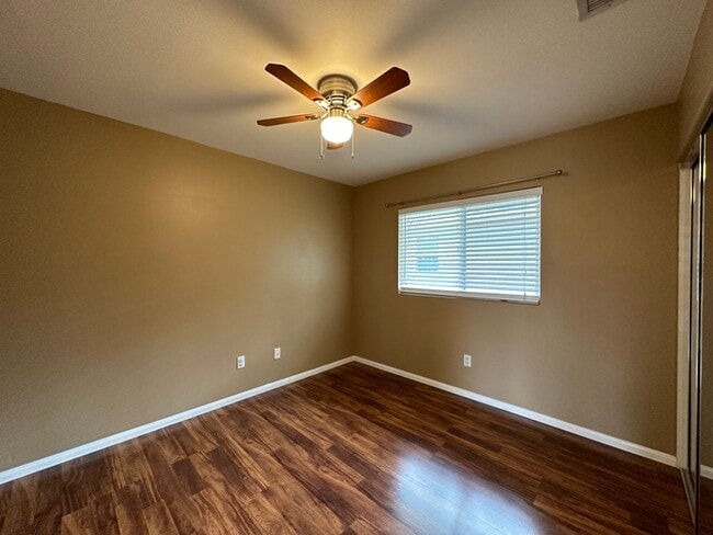 Building Photo - Beautiful & Spacious Pet-Friendly Home at ...