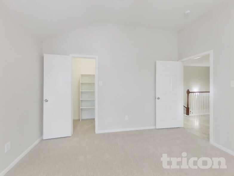 Building Photo - 1111 Chestnut Bough St