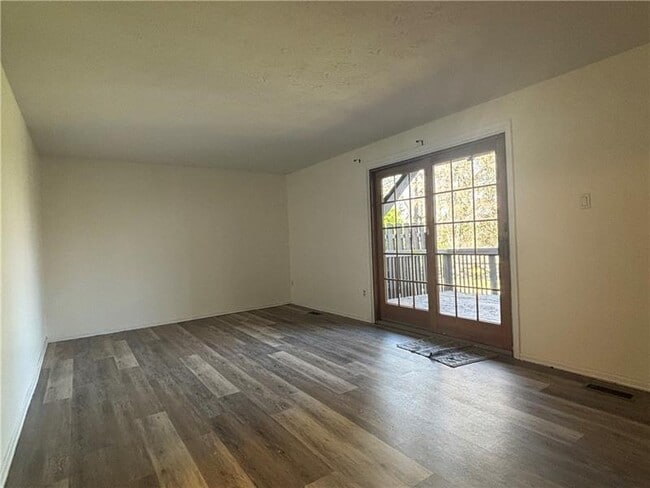 Building Photo - 456 Hunting Creek Rd