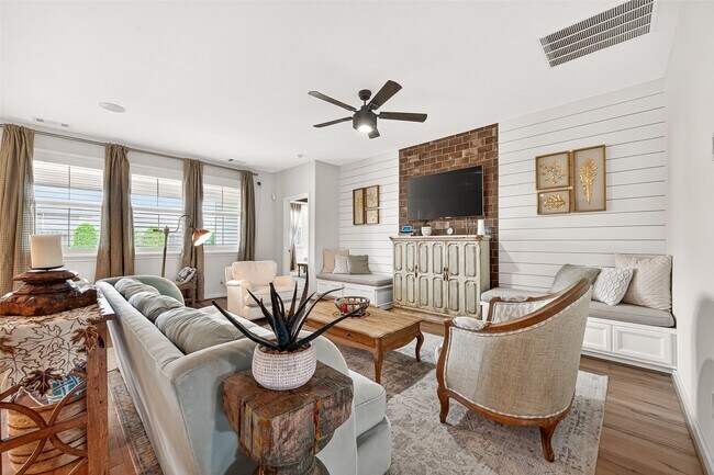 Building Photo - 26102 Lazy Waters Dr