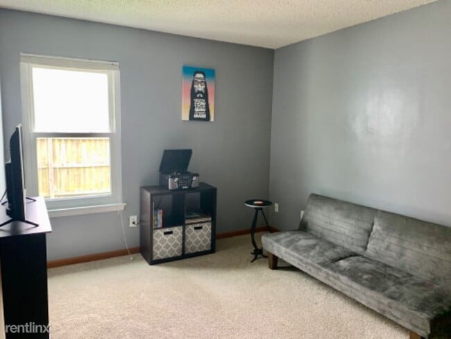 Building Photo - 3 br, 2 bath Townhome - 433 Cobblewood Bnd