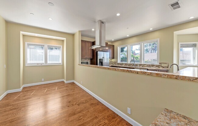Dining Room - 430 3rd Ave