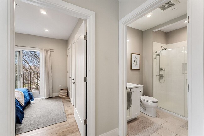 Building Photo - 1457 Tremont St