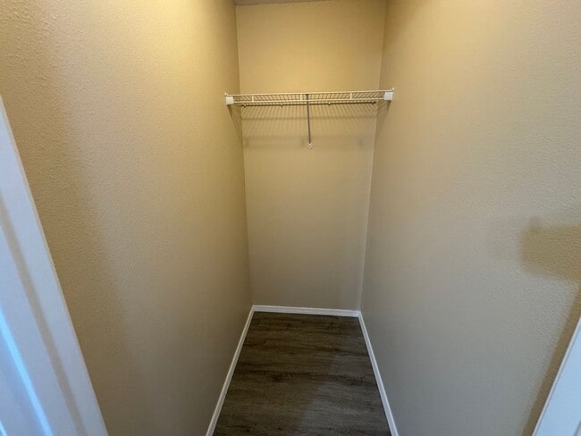 Building Photo - Updated 3 bedroom second floor Apartment a...
