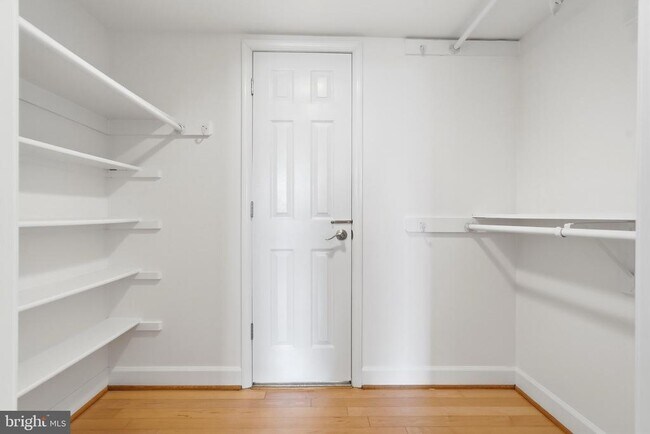 Building Photo - 1276 N Wayne St