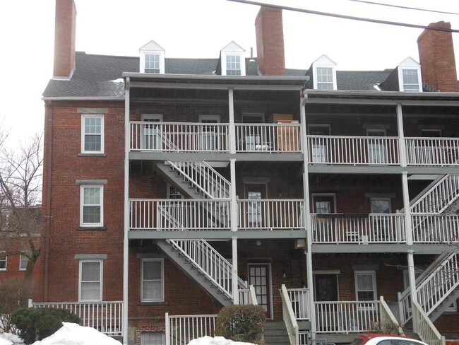 Building Photo - 125 W Merrimack St