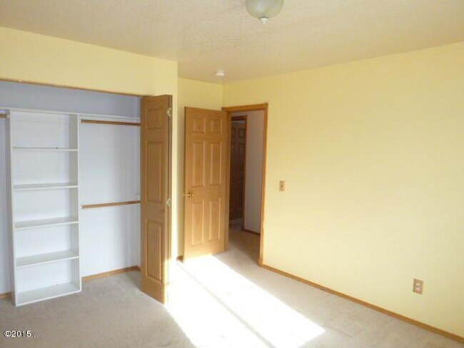 Building Photo - Lovely South Kalispell Home