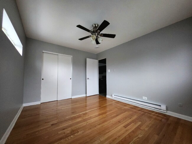 Building Photo - 3115 W 79th St
