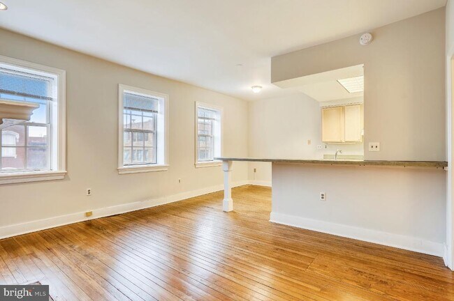Building Photo - 3039 M St NW