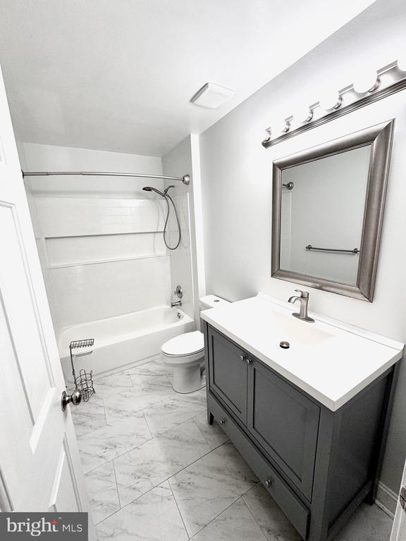Building Photo - 6705 Flyfish Ct