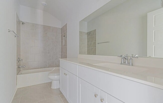 Building Photo - 2511 Seabream Dr