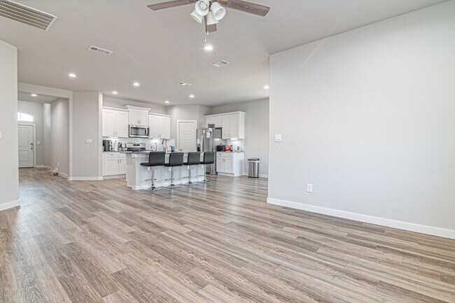 Building Photo - 2207 Matheson Dr