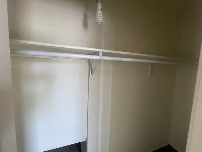 Building Photo - (1614 8th Ave)