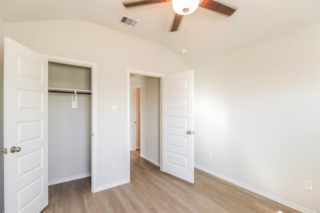 Building Photo - 25019 Aconite Ln