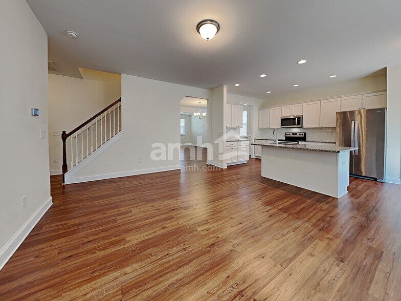 Building Photo - 1615 Heather Trace Ln