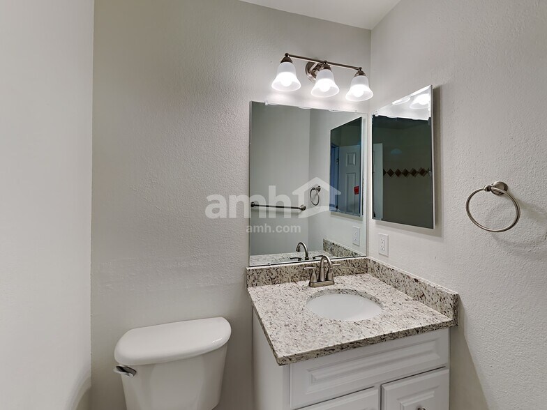 Building Photo - 5616 Marabou Way