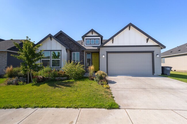 Building Photo - For Rent – Beautiful 3 Bedroom, 2 Bathroom...