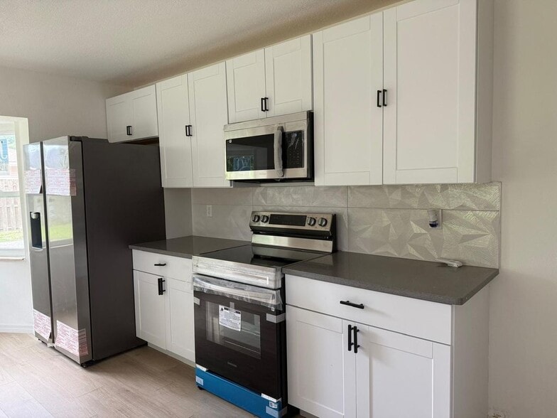 Building Photo - 5021 NE 4th St