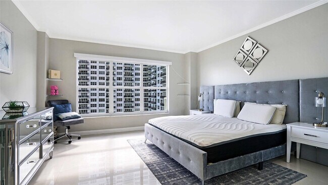 Building Photo - 3550 Galt Ocean Dr