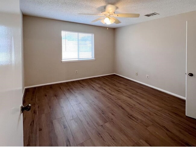 Building Photo - 3122 Windmill St