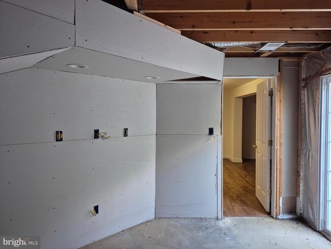 Building Photo - 11701 Fair Oaks Way