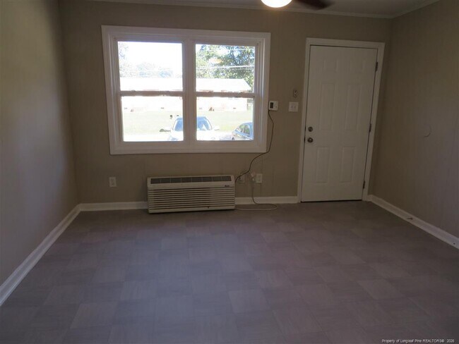 Building Photo - 4943 Fieldcrest Dr