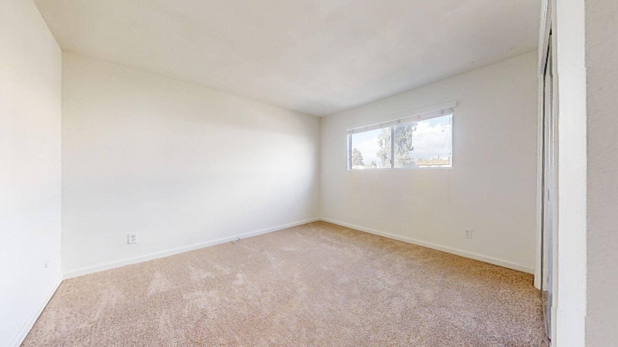 Building Photo - 20235 Cohasset St