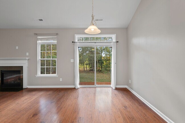 Building Photo - 10777 White Dogwood Dr