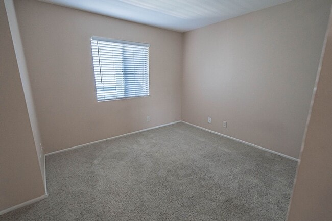 Building Photo - COMING SOON! 3 Bedroom Condo for rent in C...