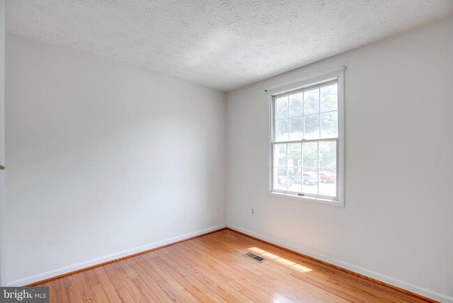 Building Photo - 1604 Barnstead Dr