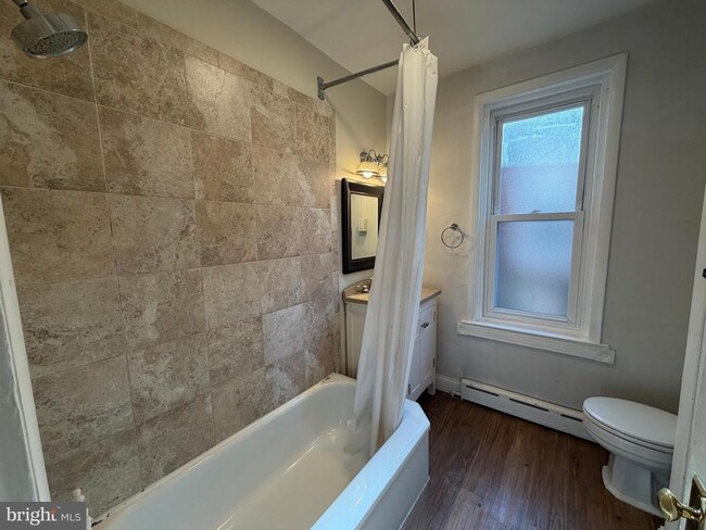 Building Photo - 1505 Hancock St