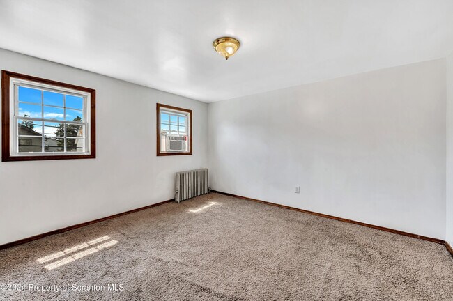 Building Photo - 630 E Lackawanna Ave