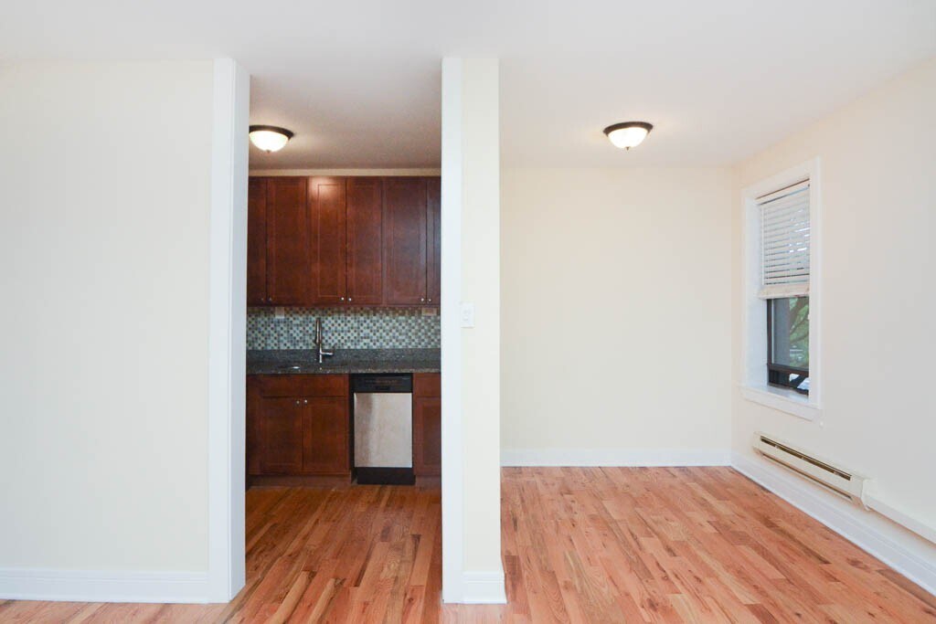 Building Photo - 4551 N Damen