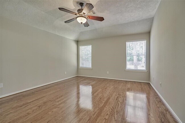 Building Photo - 135 N Wynnoak Cir