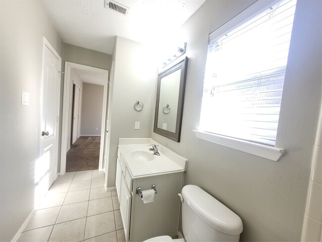 Building Photo - 7415 Hollister Ridge