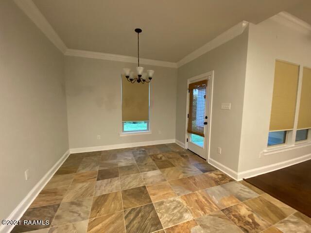 Building Photo - 300 Sparrowhawk St