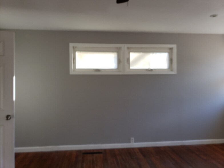 Building Photo - 4501 N Tracy Ave